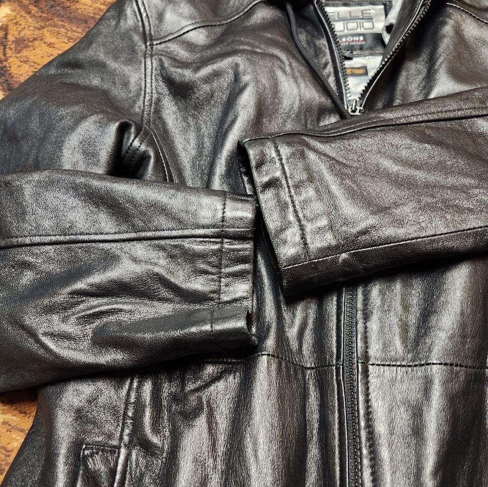 Womens Black Leather Jacket - Picture 9 of 13